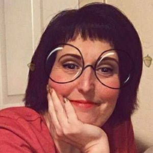 Meet your Posher, Angelia